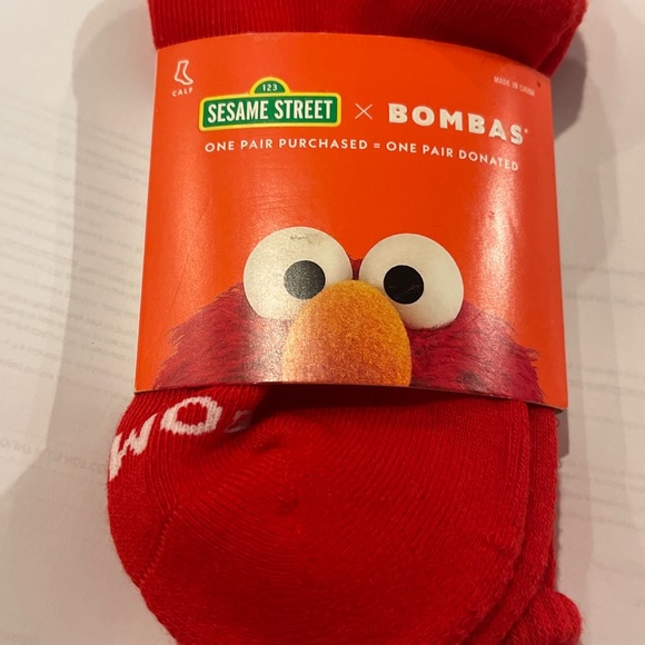 SOLD! Bombas Sesame Street / ELMO / YOUTH Calf Socks “50th Anniversary” NEW 1PR - Picture 6 of 15